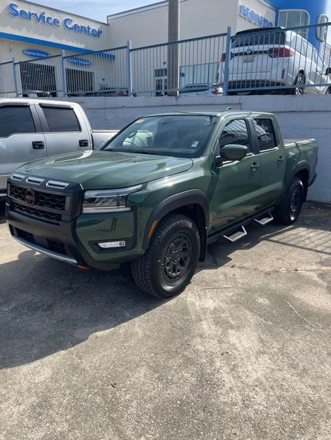 2025 Nissan Frontier PRO-4X Crew Cab 4X4's photo