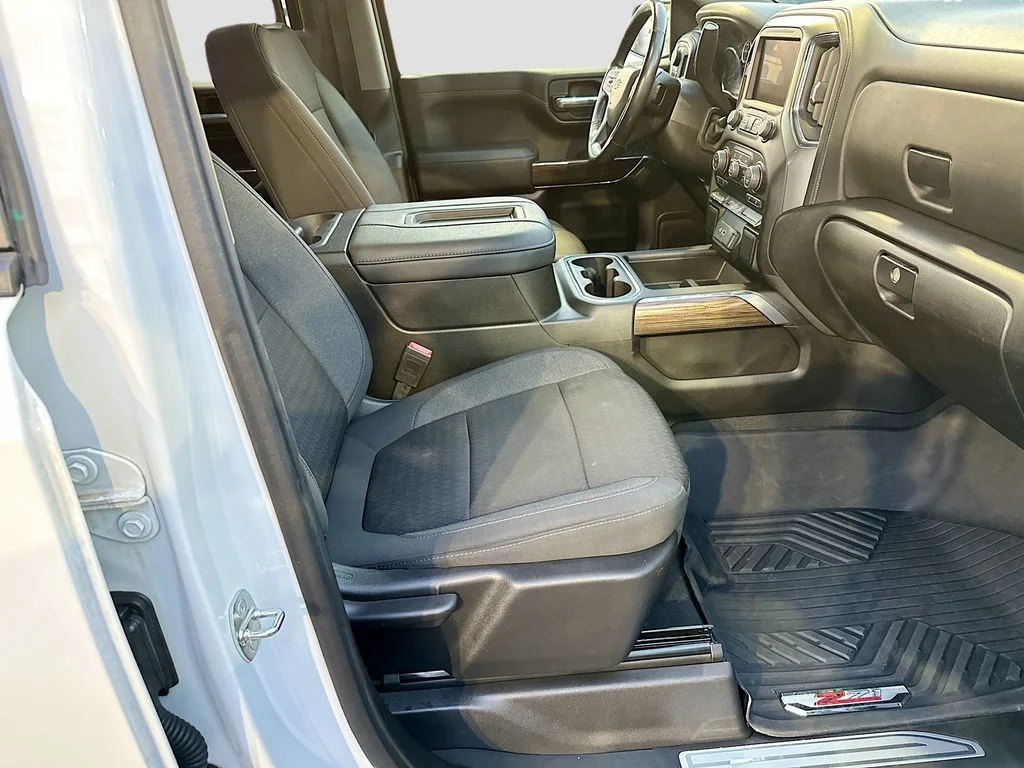 Used 2022 White Chevrolet LT Trail Boss image 28
