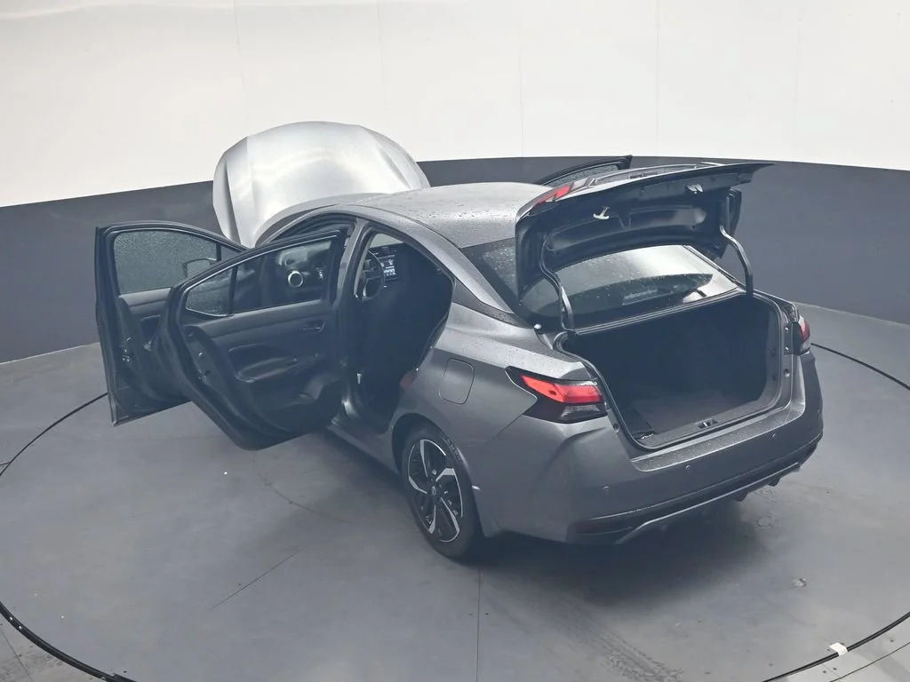 Used 2024 Gun Metallic Nissan 1.6 SR image 40
