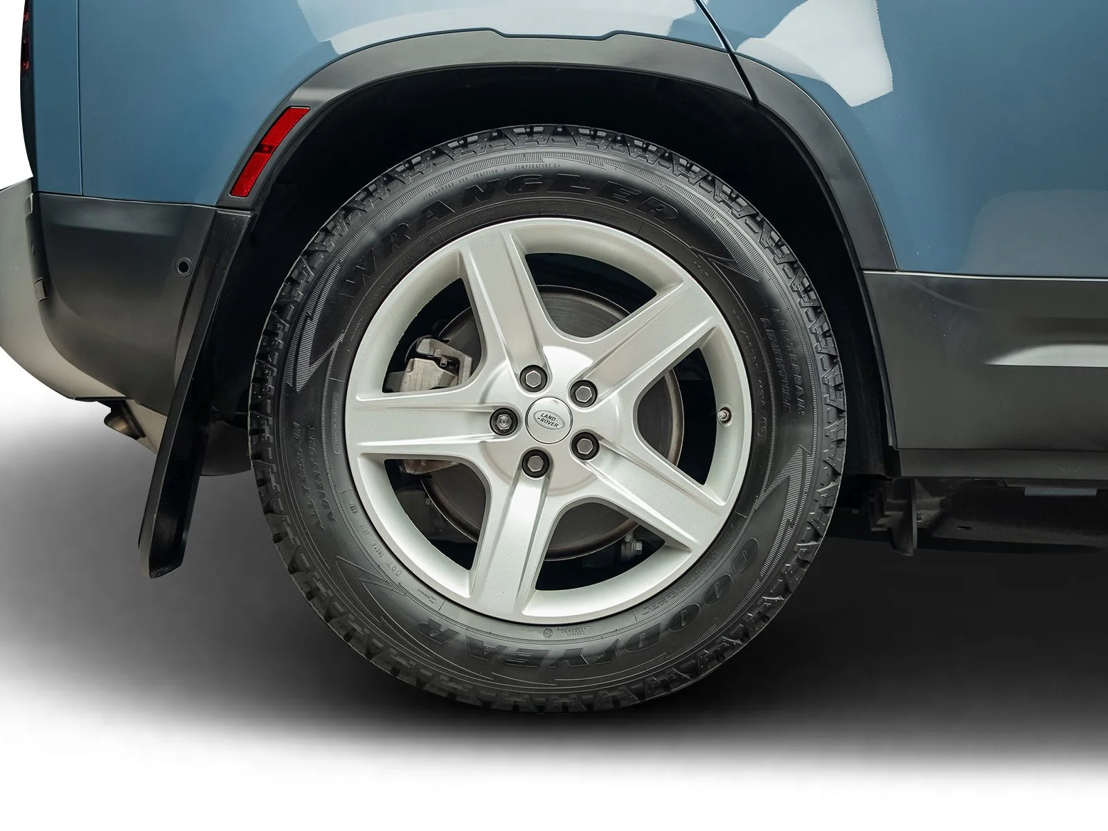 Used 2020 Blue Land Rover HSE image 29