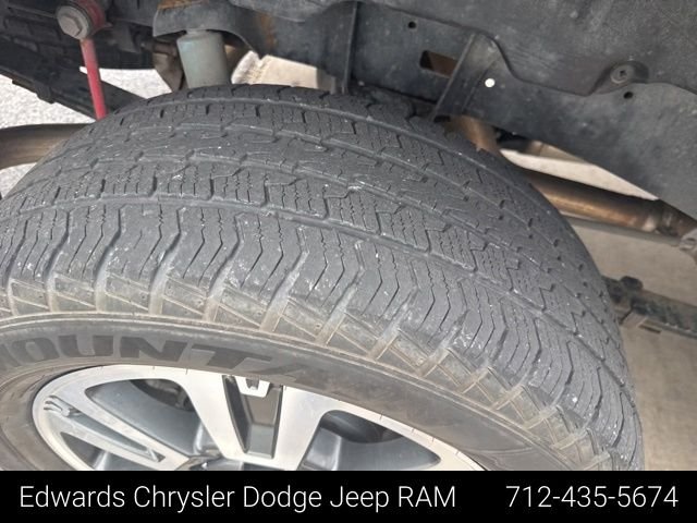 Used 2019 Black Toyota SR5 image 17