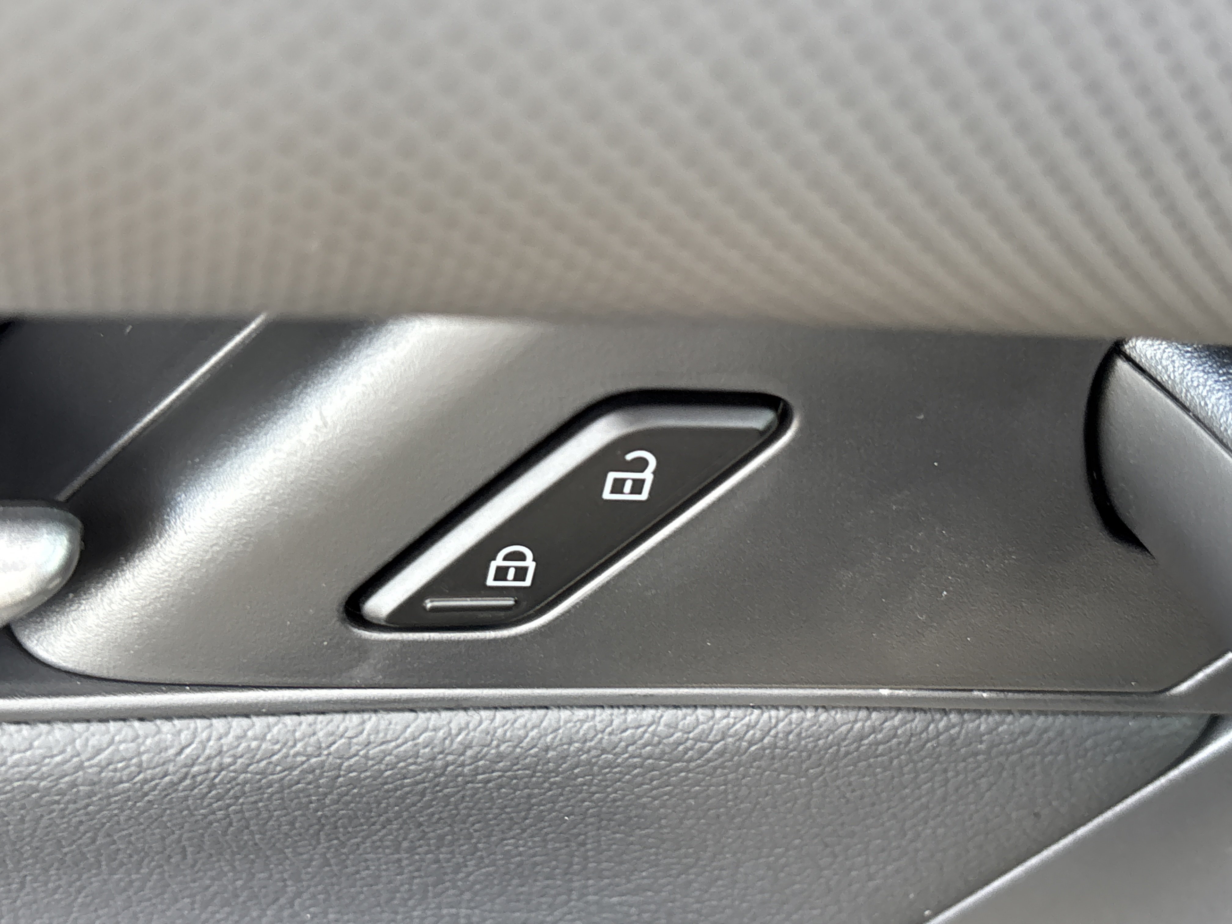 New 2026 Zircon Sand Metallic Mazda 2.5 S Meridian Edition AWD image 20