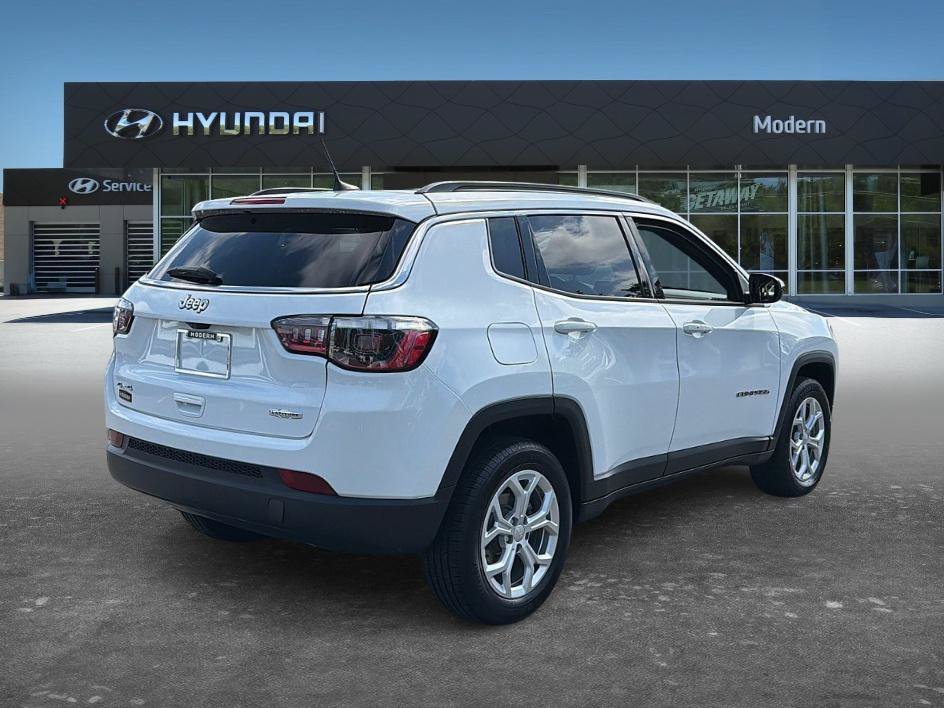 Used 2024 Bright White Clearcoat Jeep Latitude image 4