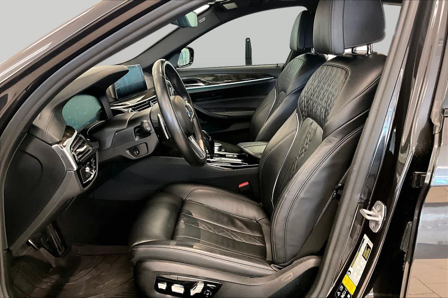 Used 2019 Dark Graphite Metallic BMW M550i xDrive image 7