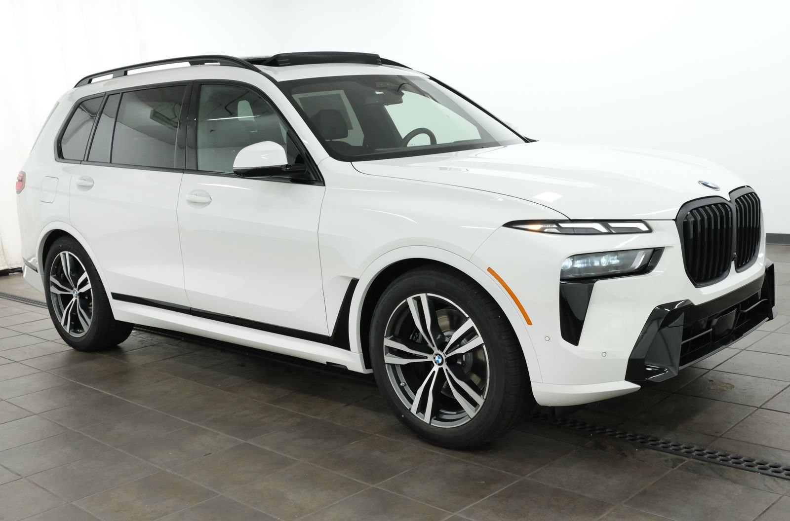 New 2027 Alpine White BMW xDrive40i image 7