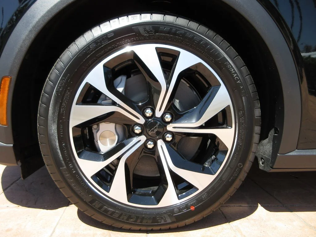 New 2026 Shadow Black Ford Select image 8