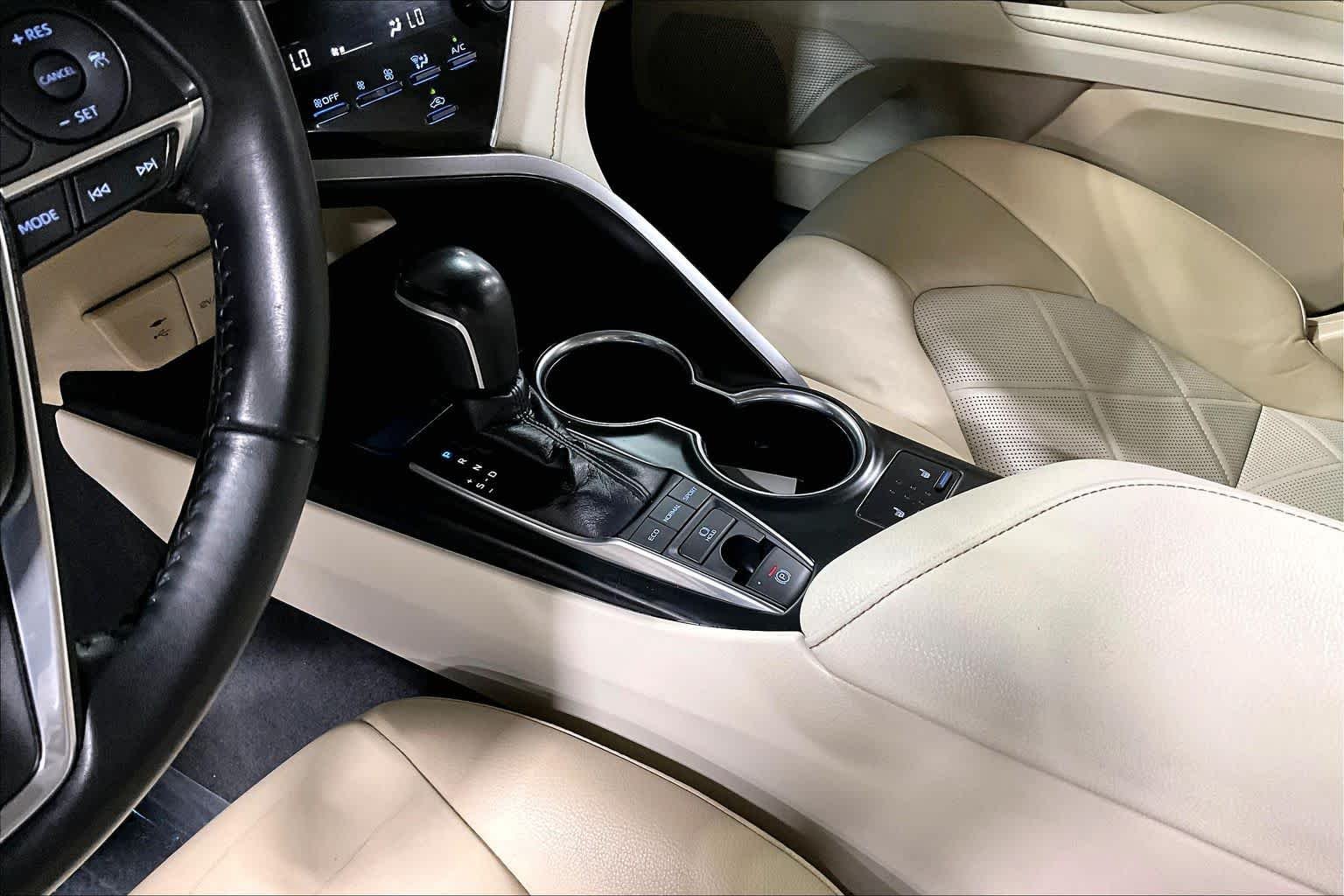 Certified Used 2018 Brown Stone Toyota XLE image 17