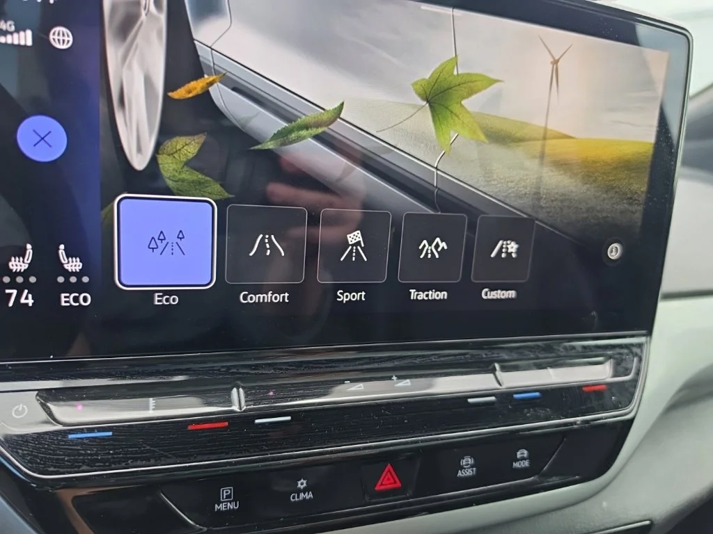 Certified Used 2023 Black Volkswagen Pro S image 21