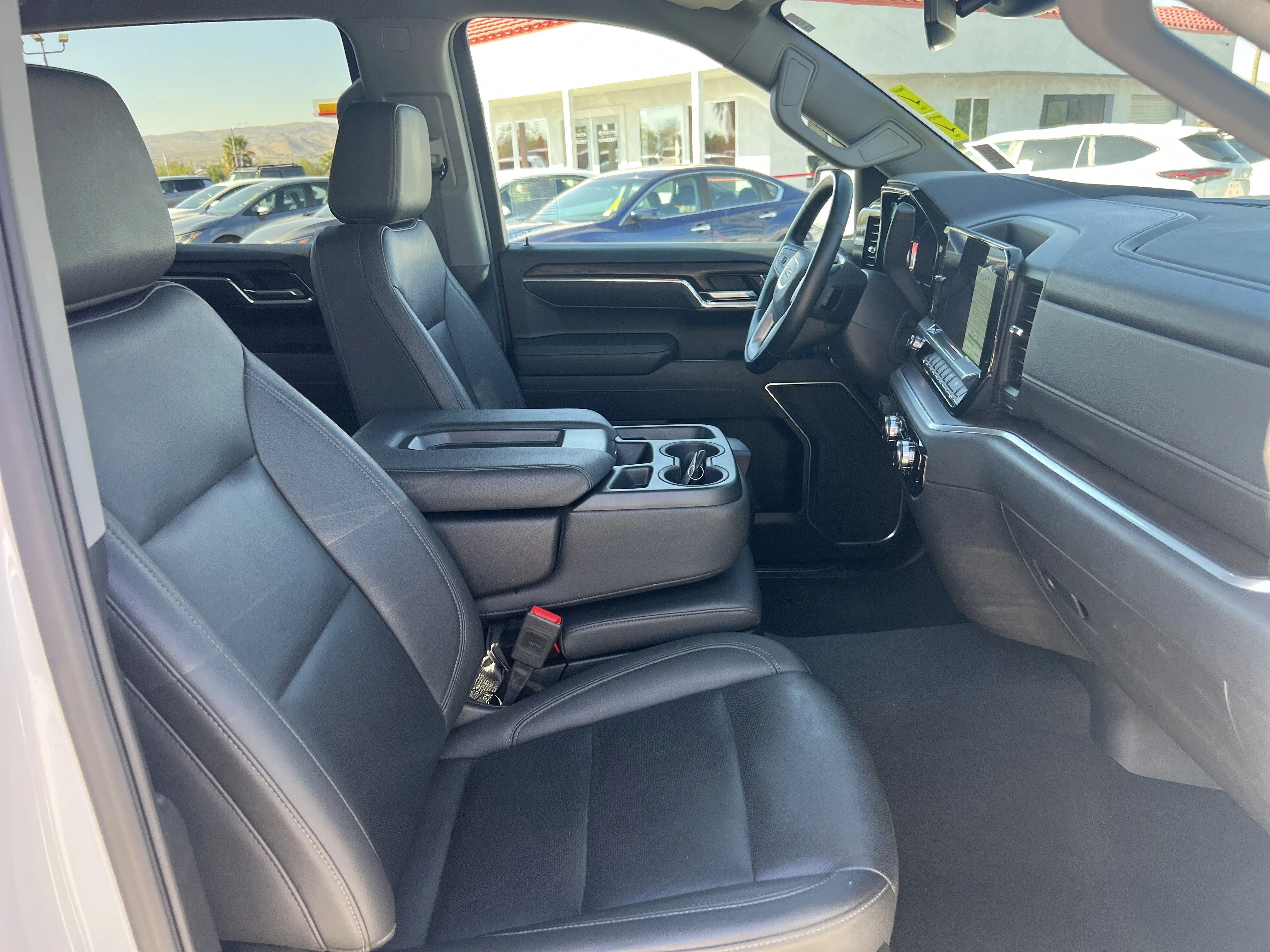Used 2025 Summit White GMC SLT image 8