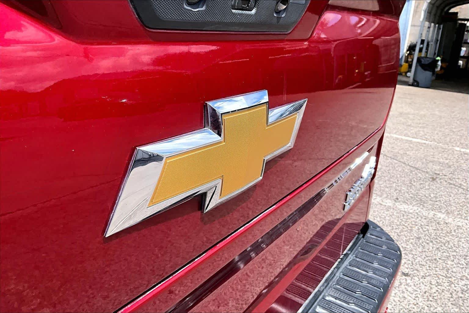 Used 2021 Cherry Red Tintcoat Chevrolet High Country image 32