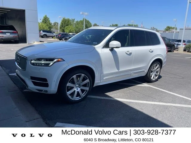 Used 2019 White Volvo T6 Inscription image 1