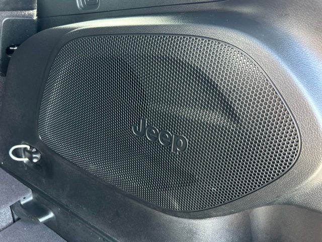 Used 2023 Gray Jeep Altitude image 44