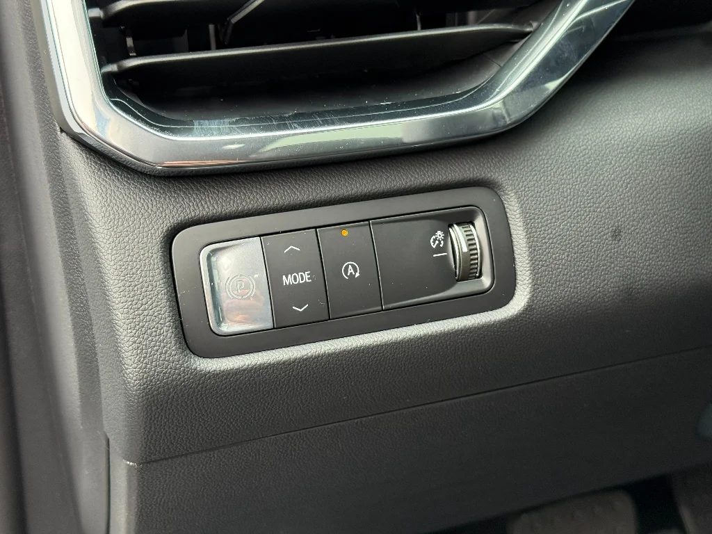 2026 GMC Acadia Elevation - Photo 20