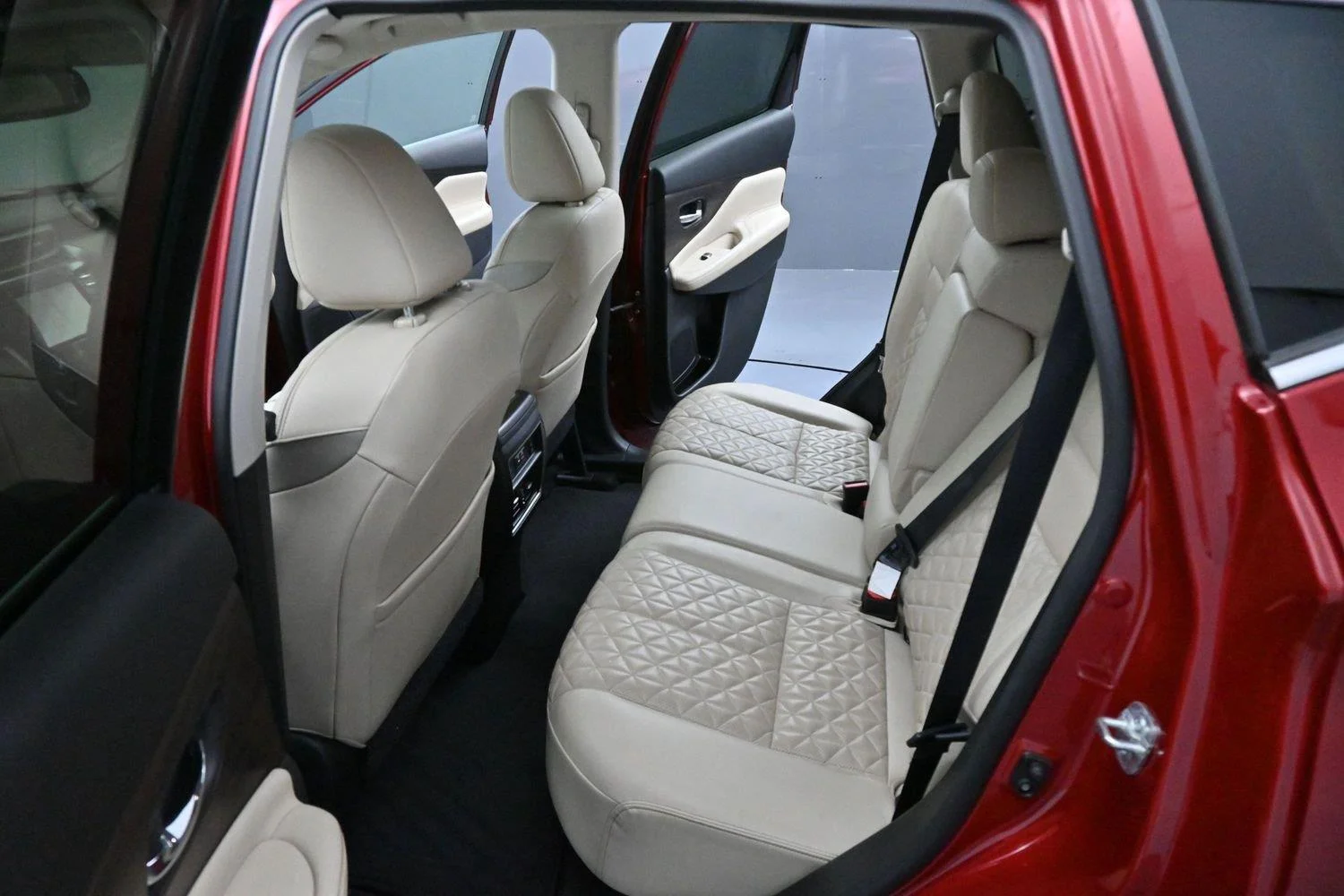 Used 2023 Scarlet Ember Tintcoat Nissan Platinum image 31