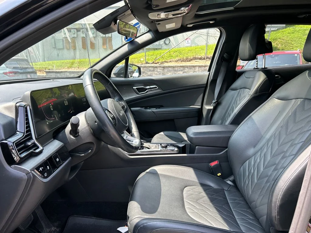 Used 2024 Black Kia X-Line image 10