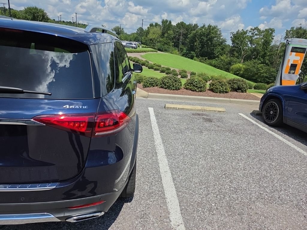 Certified Used 2022 Lunar Blue Metallic Mercedes-Benz GLE 350 image 8