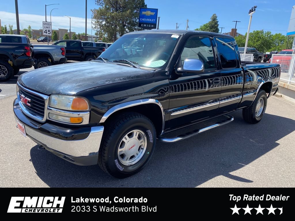 Used 2002 Onyx Black GMC SLE image 1