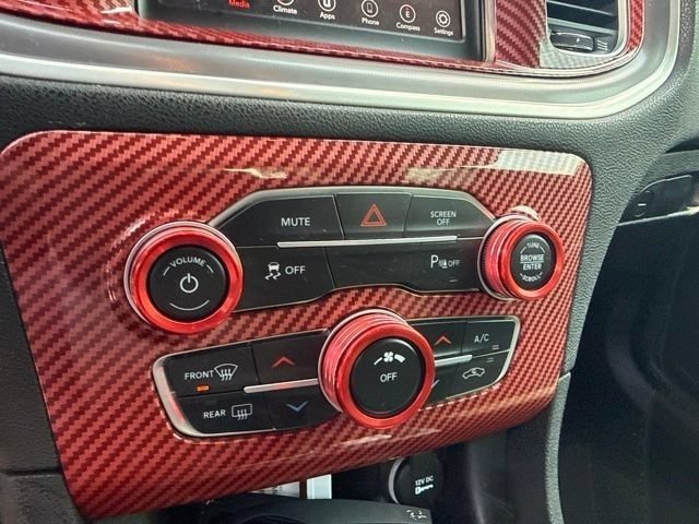 Used 2022 Torred Clearcoat Dodge SXT image 19
