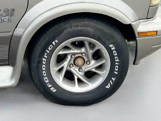2001 Chevrolet Astro Cargo Base - Photo 9