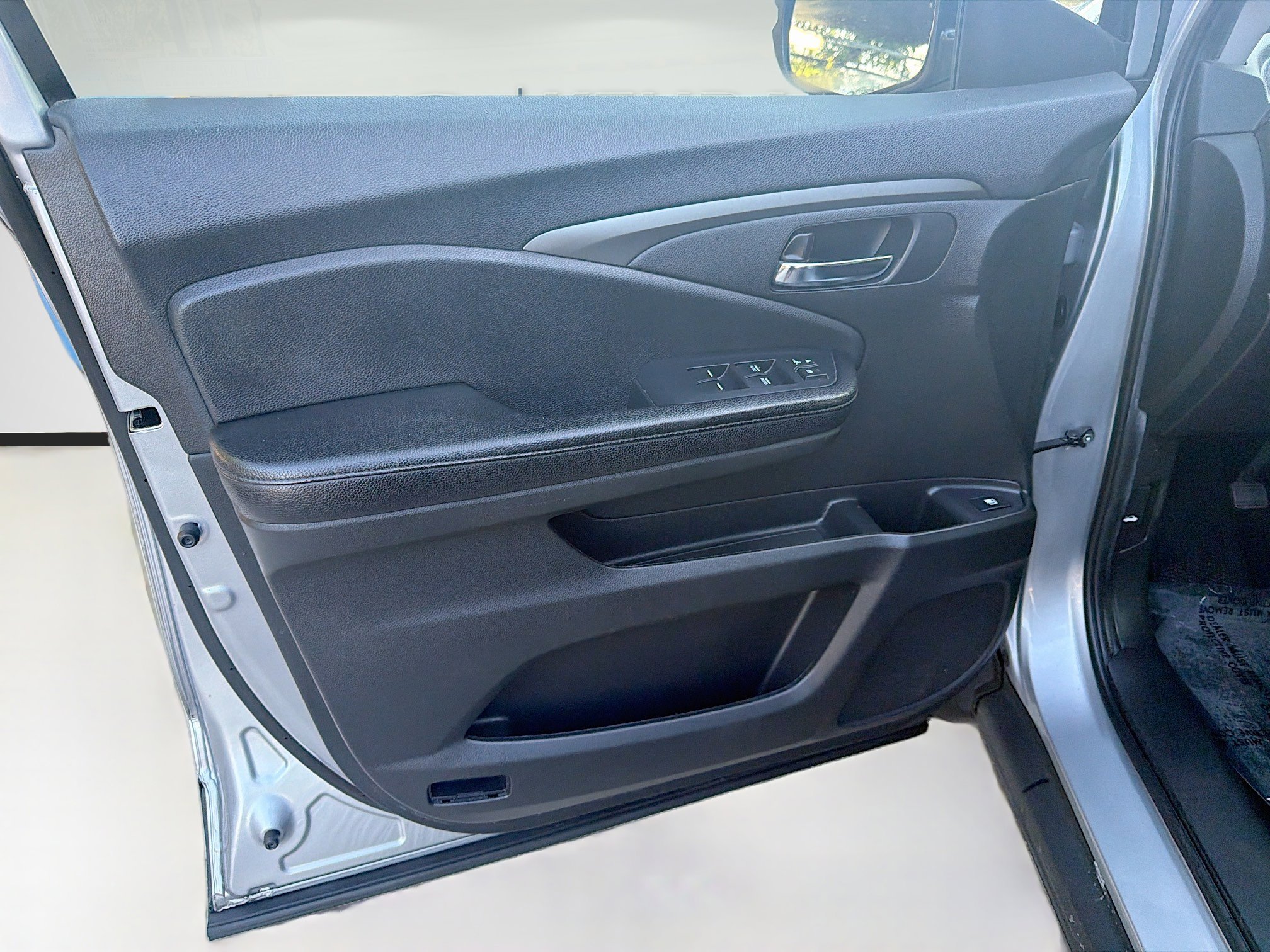 Used 2020 Silver Honda RTL image 17