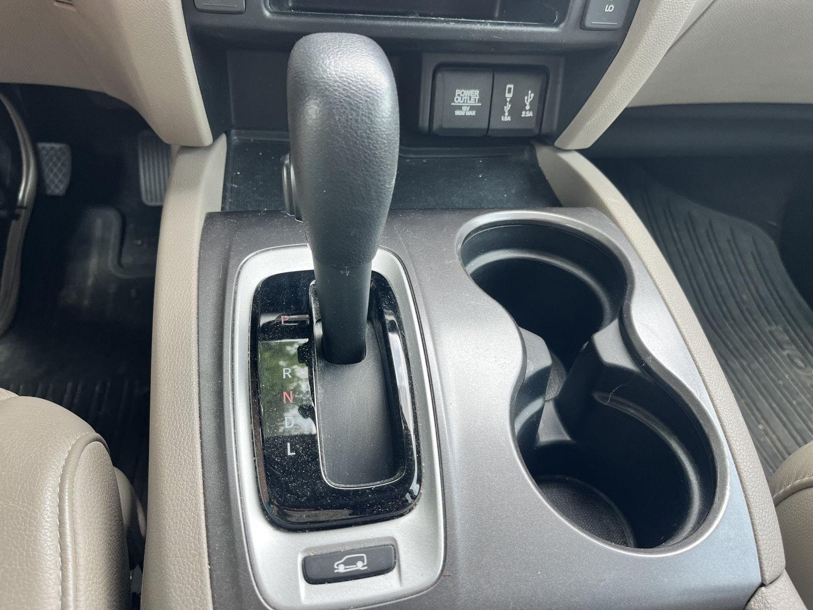 Used 2018 White Diamond Pearl Honda EX-L image 23