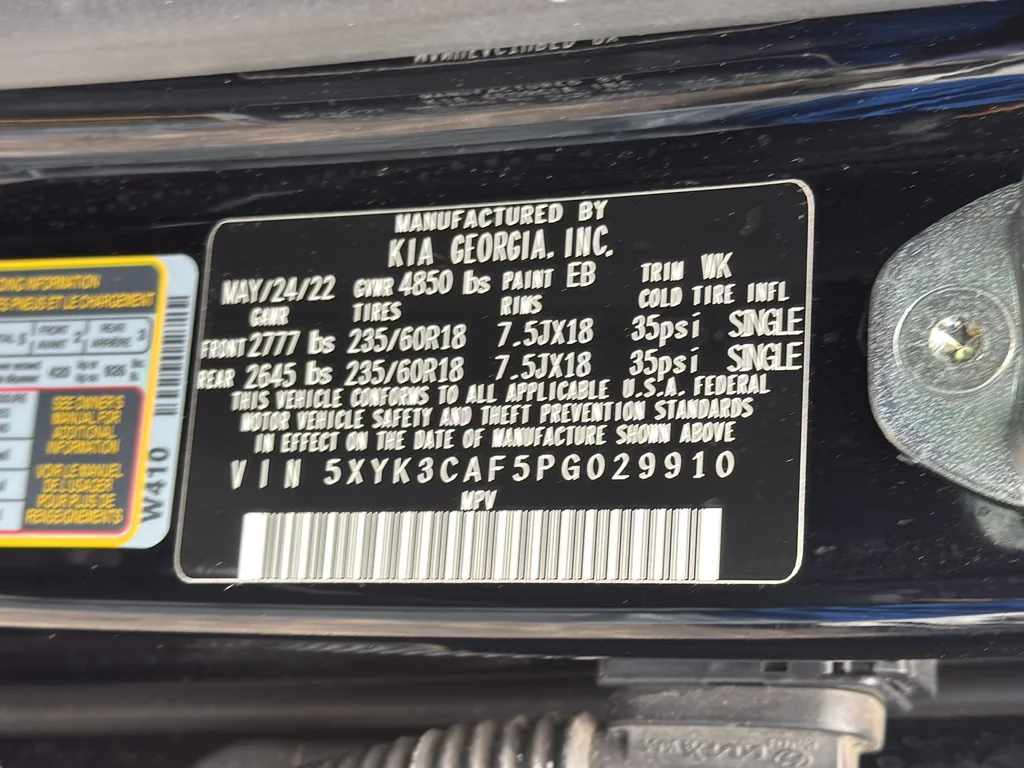 Used 2023 Black Kia EX image 31