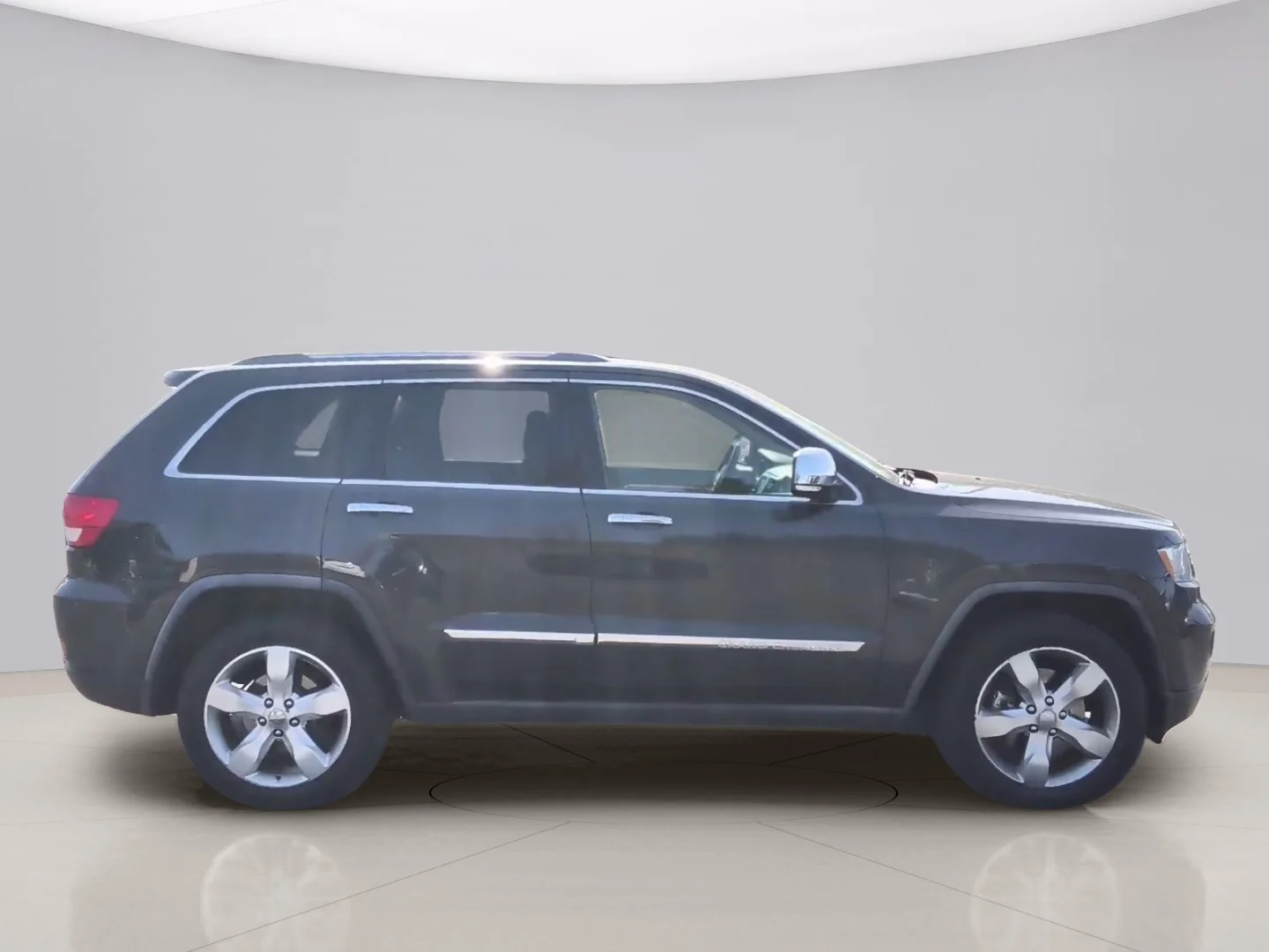 Used 2011 Grey Jeep OVERLAND image 6