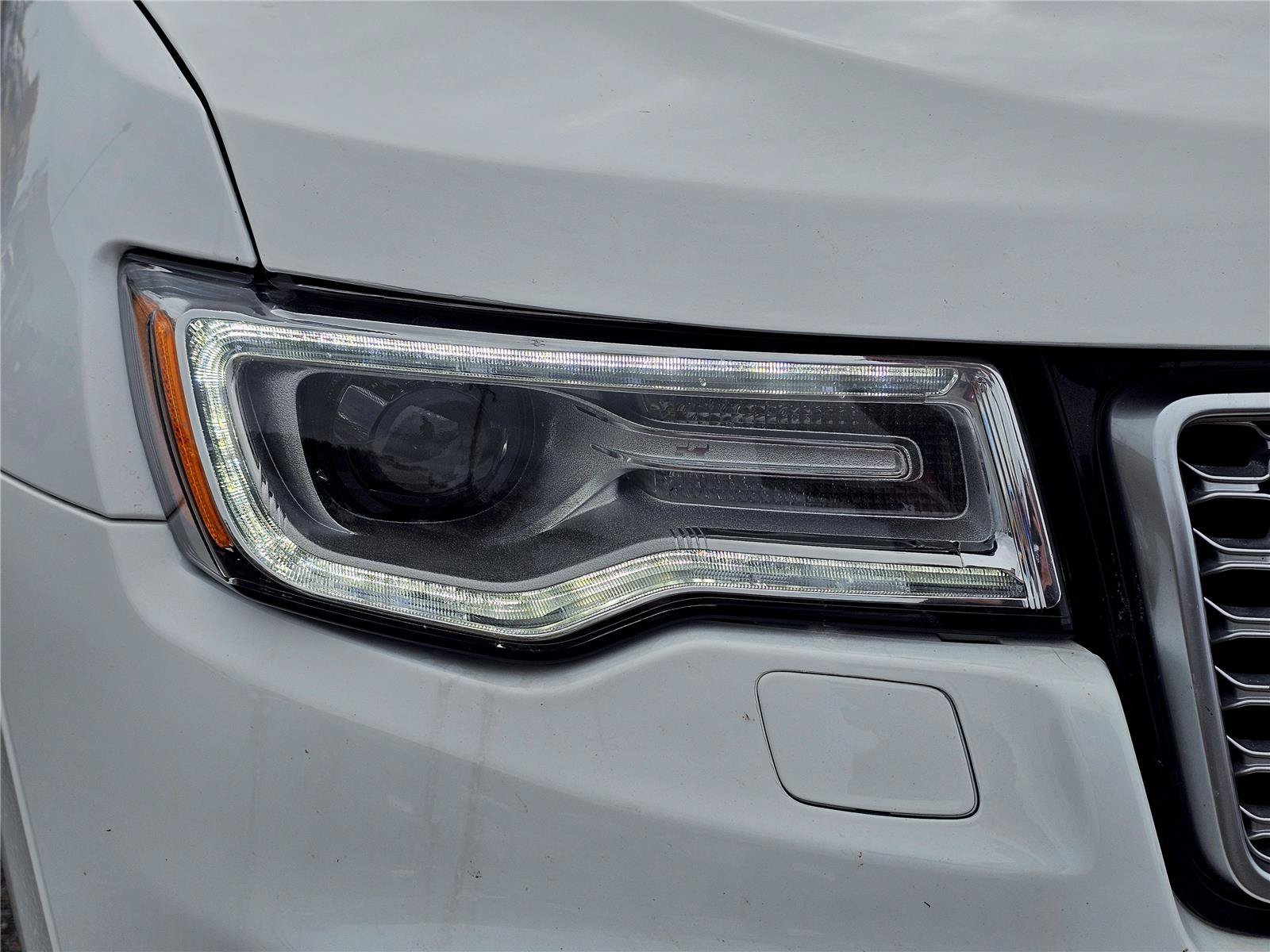 Used 2020 Bright White Clearcoat Jeep Summit image 4