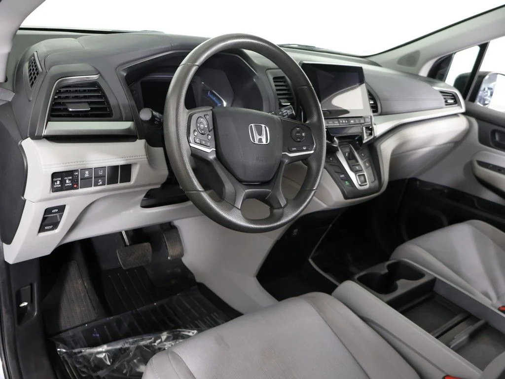 Used 2019 Modern Steel Metallic Honda EX image 25