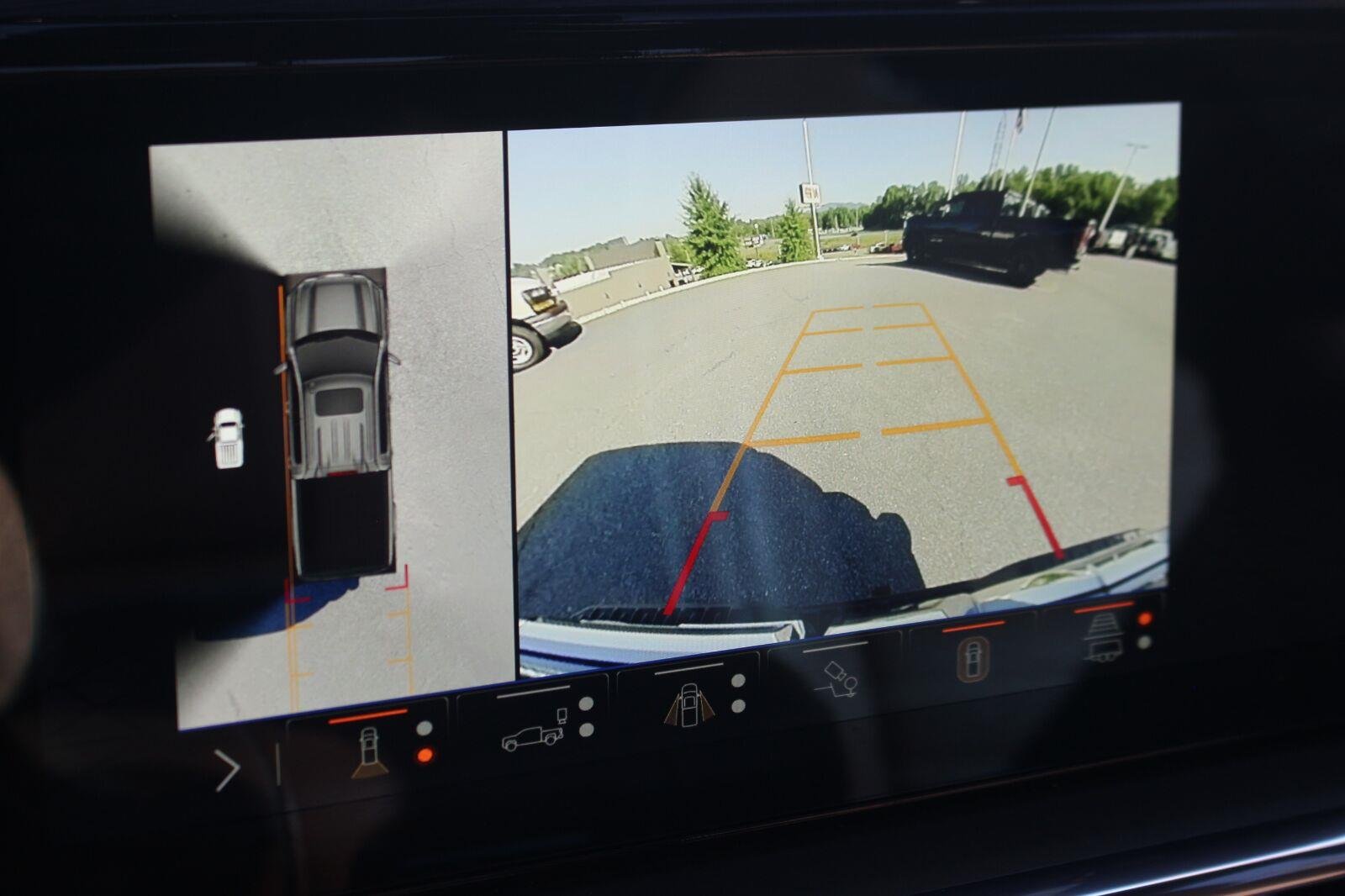 Used 2024 Onyx Black GMC Denali Ultimate image 31