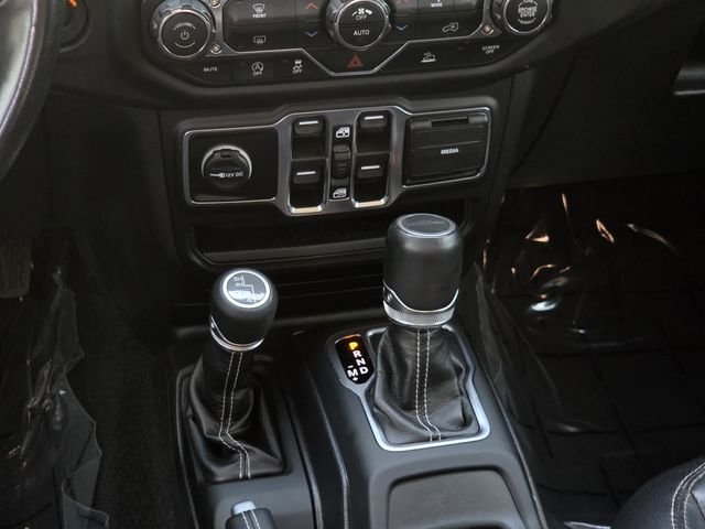 Certified Used 2020 Silver Jeep Overland image 11