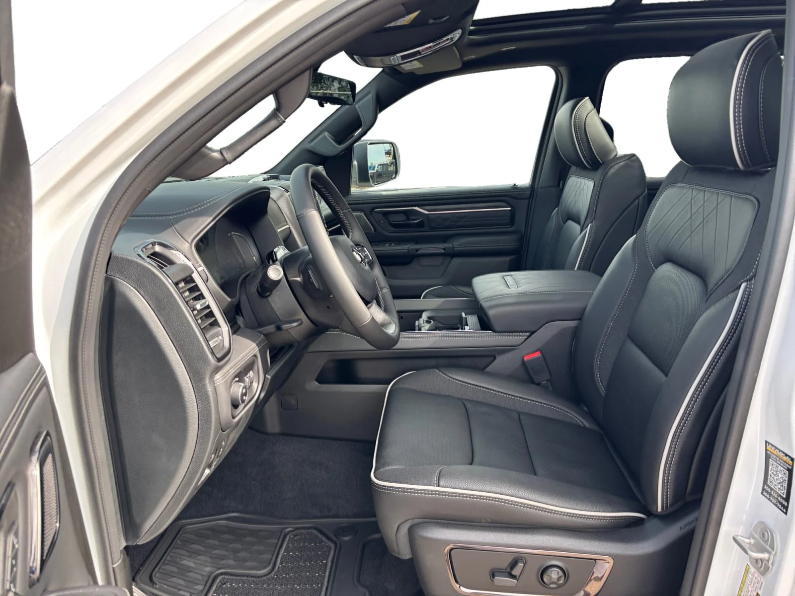 New 2026 Bright White Ram Limited image 10