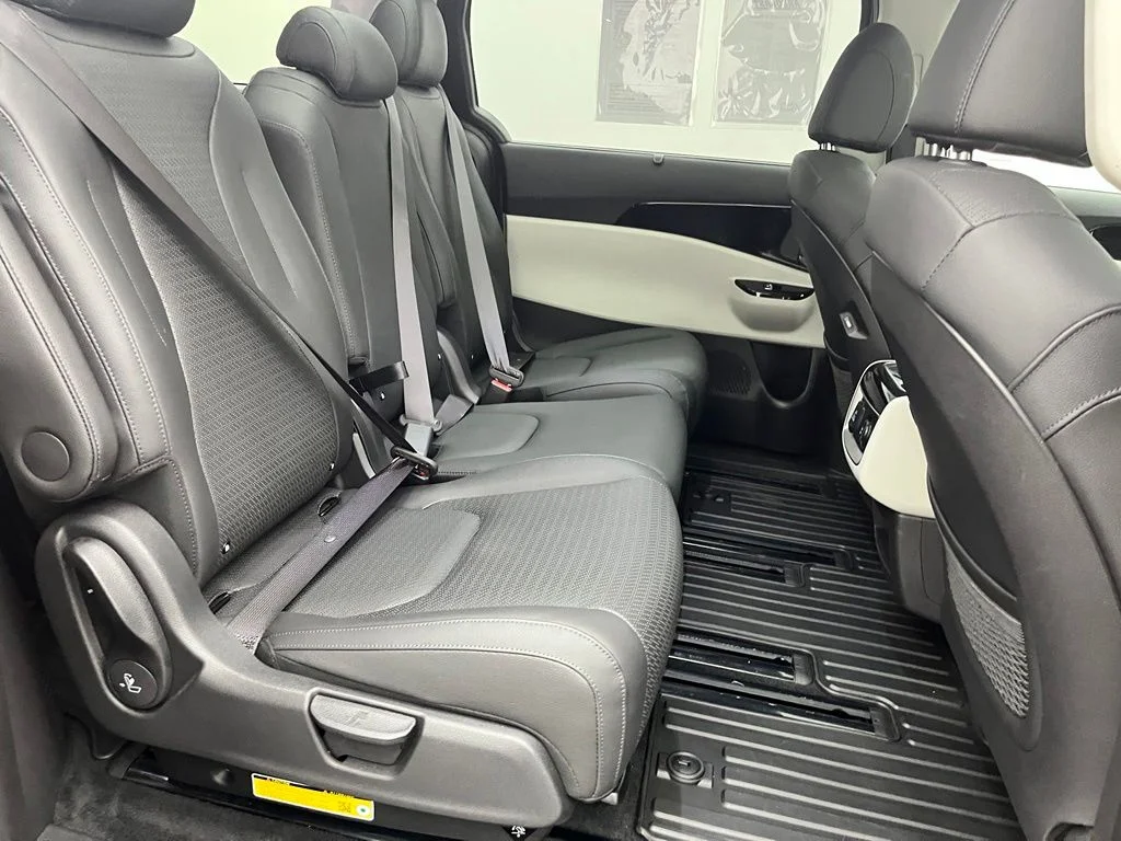 Used 2024 Red Kia SX Prestige image 37