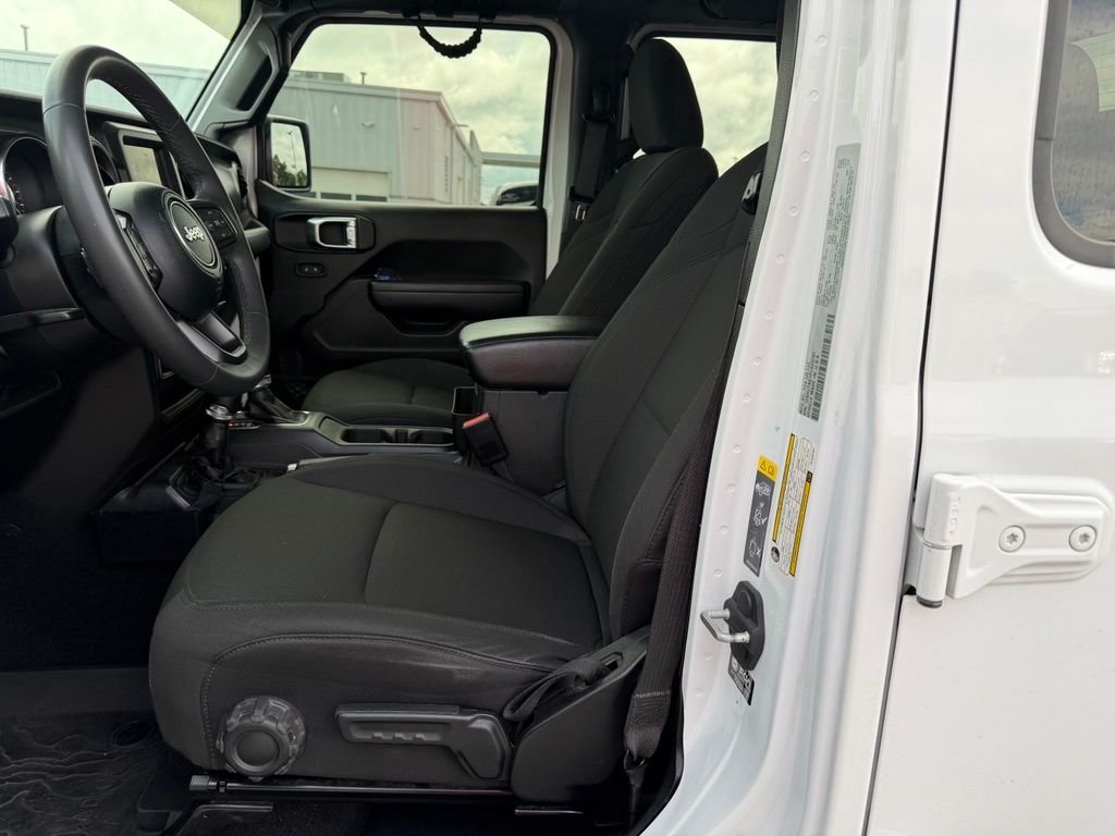Used 2023 White Jeep Sport S image 15