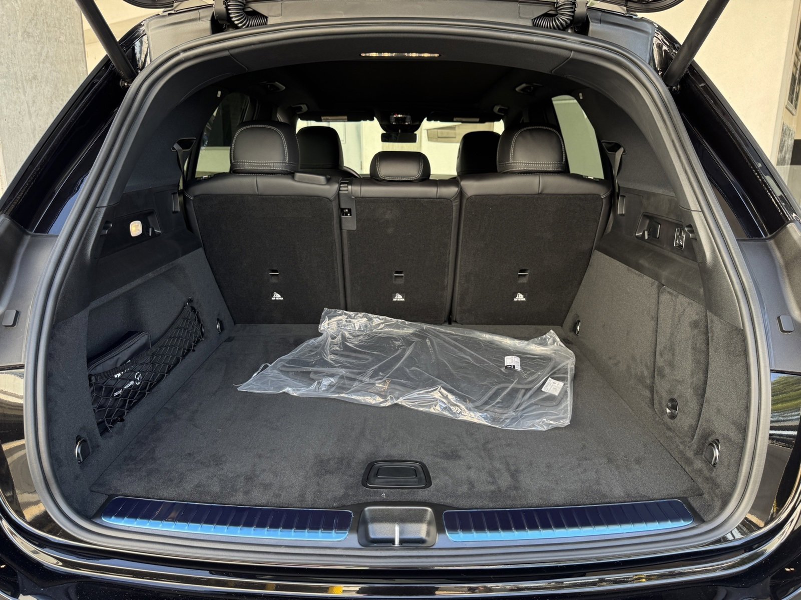 New 2026 Obsidian Black Metallic Mercedes-Benz GLE 350 image 44