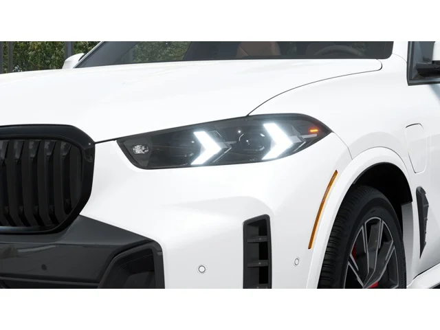 New 2026 Mineral White Metallic BMW xDrive50e image 6