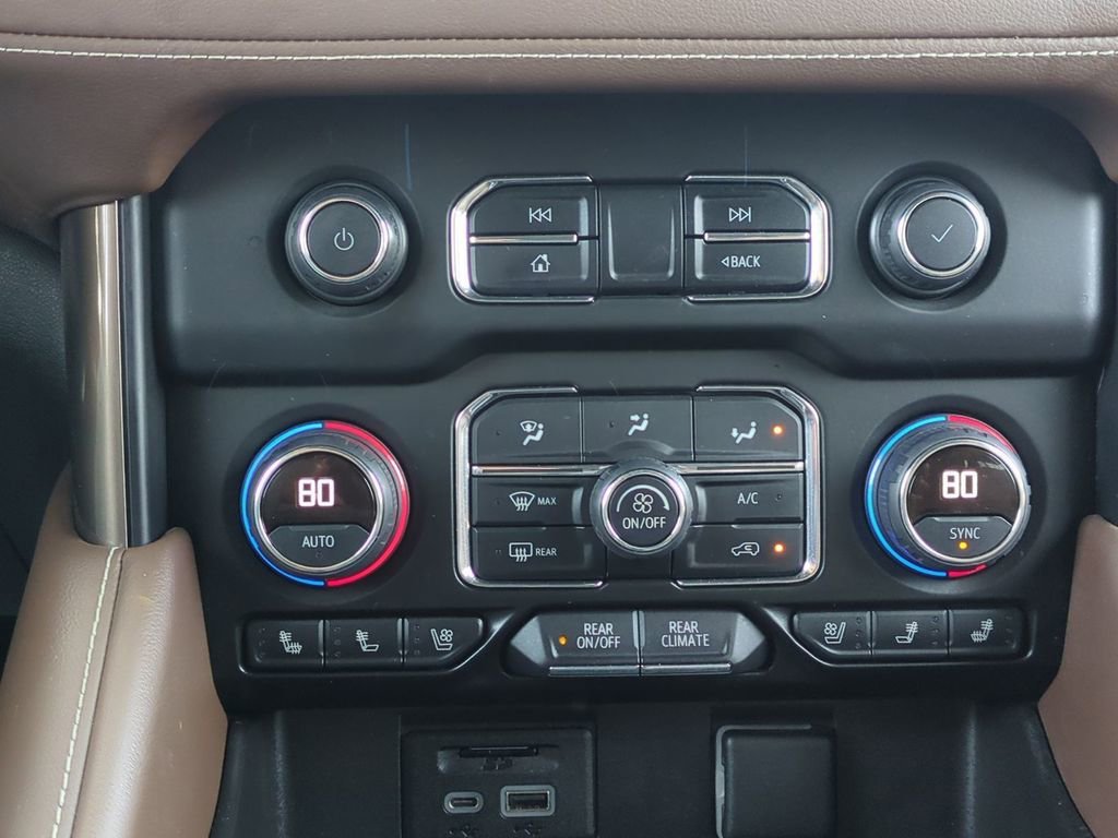 Used 2021 SHADOW GRAY METALLIC Chevrolet High Country image 19