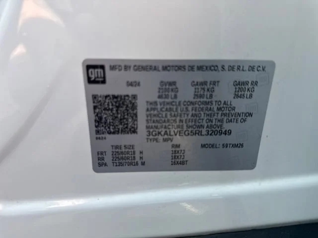 Used 2024 Summit White GMC SLT image 29