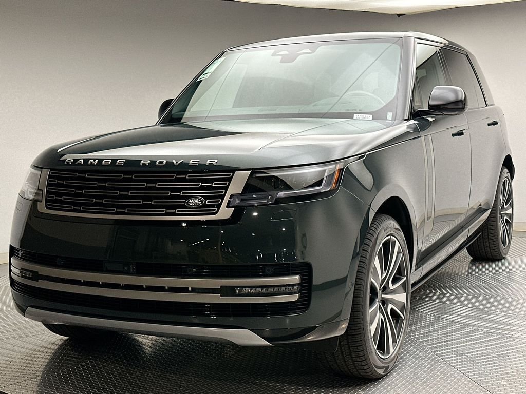 New 2026 Belgravia Green Land Rover SE image 1
