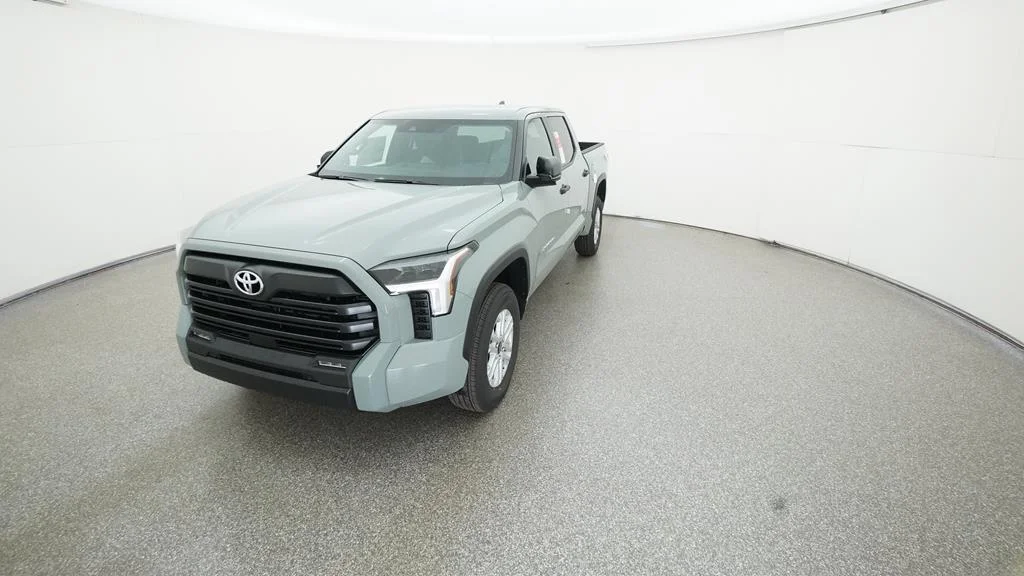 2025 Toyota Tundra SR5 - Photo 15