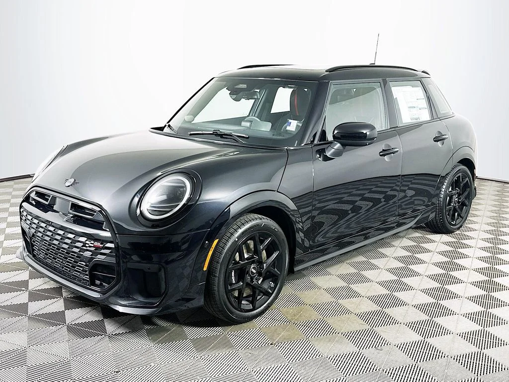 2026 MINI Hardtop Cooper S's photo