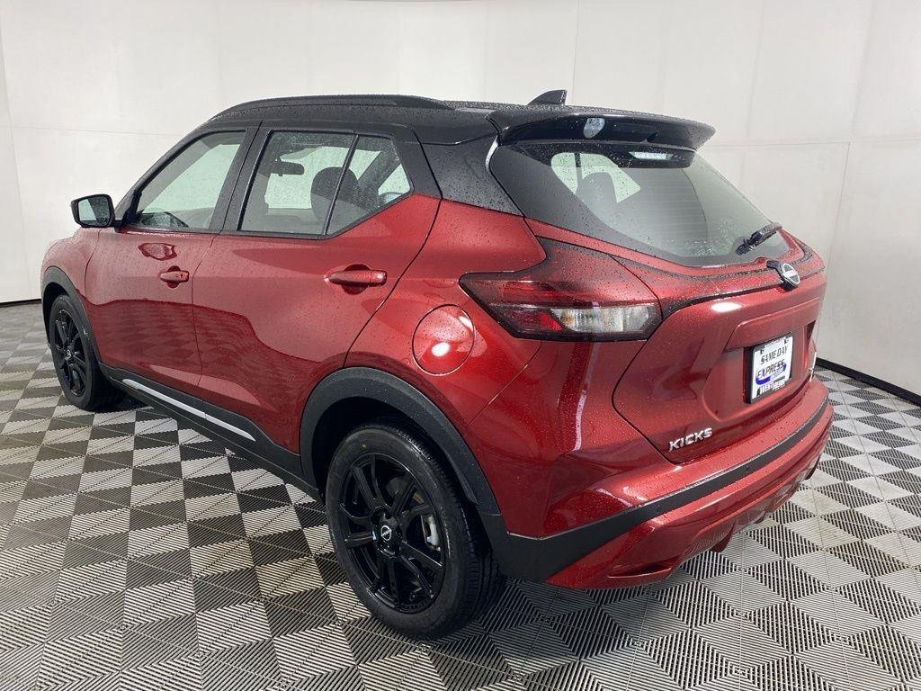 Used 2024 Super Black Nissan SR image 7