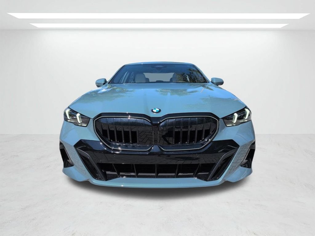 New 2027 Cape York Green Metallic BMW 530i image 9