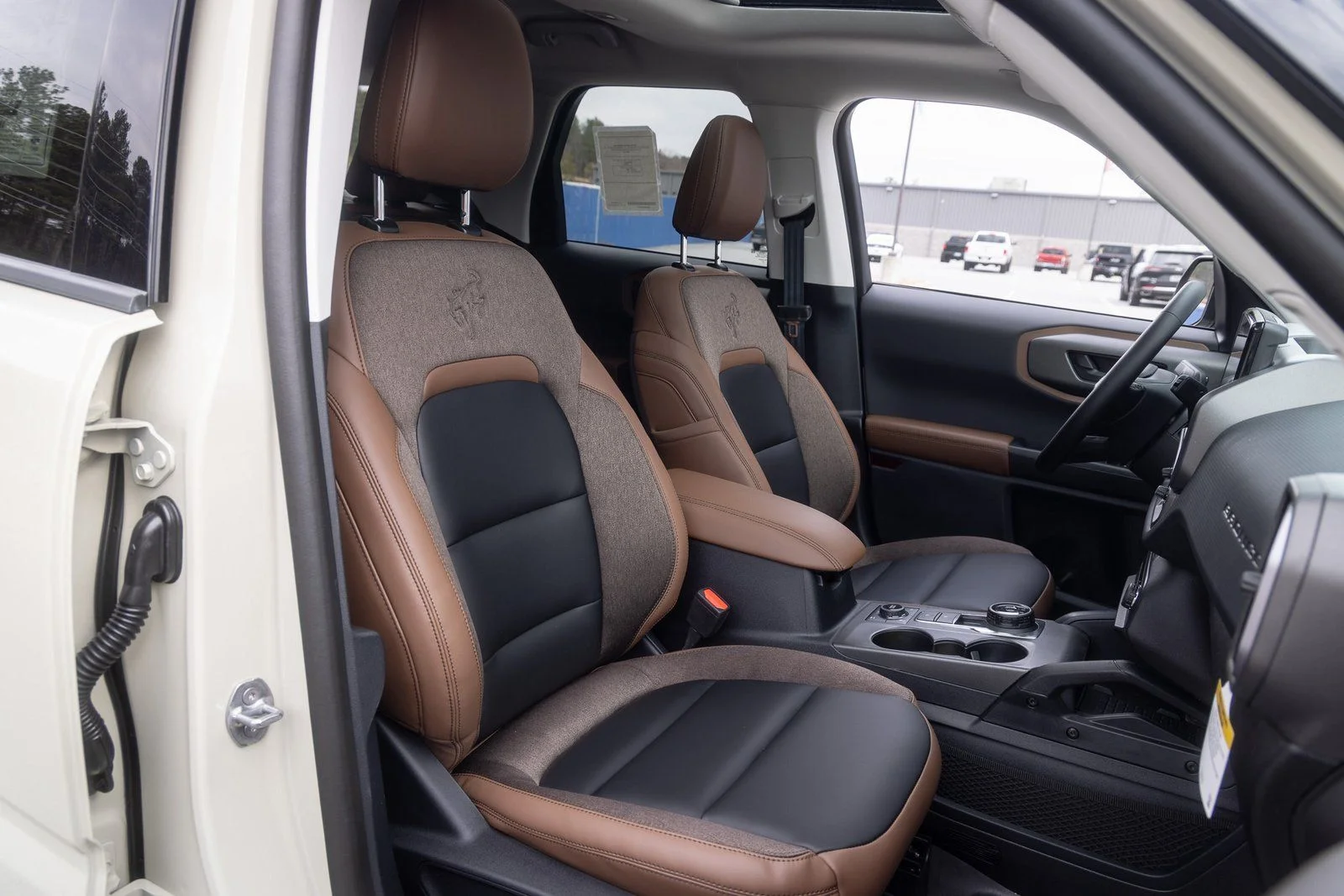 New 2025 Desert Sand Ford Outer Banks® image 23