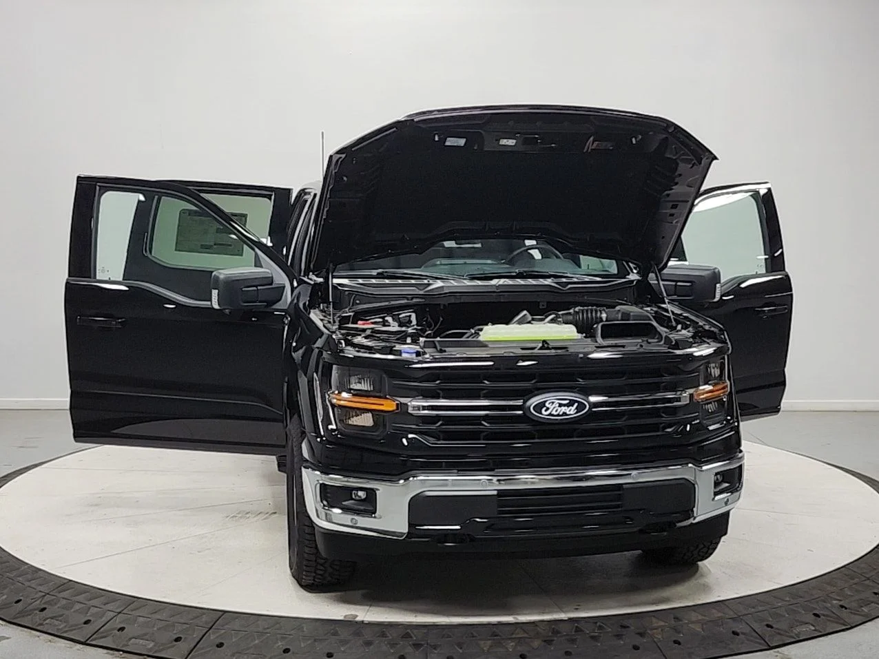 New 2026 Agate Black Metallic Ford XLT image 10