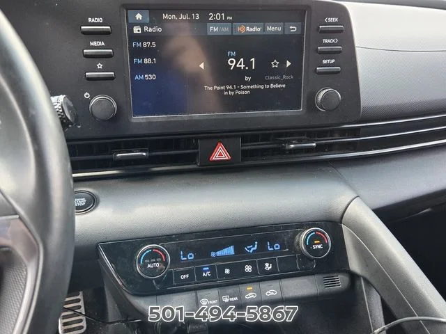 Used 2025 Gray Hyundai SEL Sport image 17
