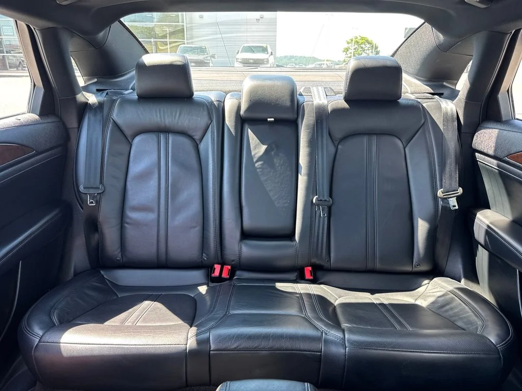 Used 2019 Magnetic Gray Metallic Lincoln Reserve image 14
