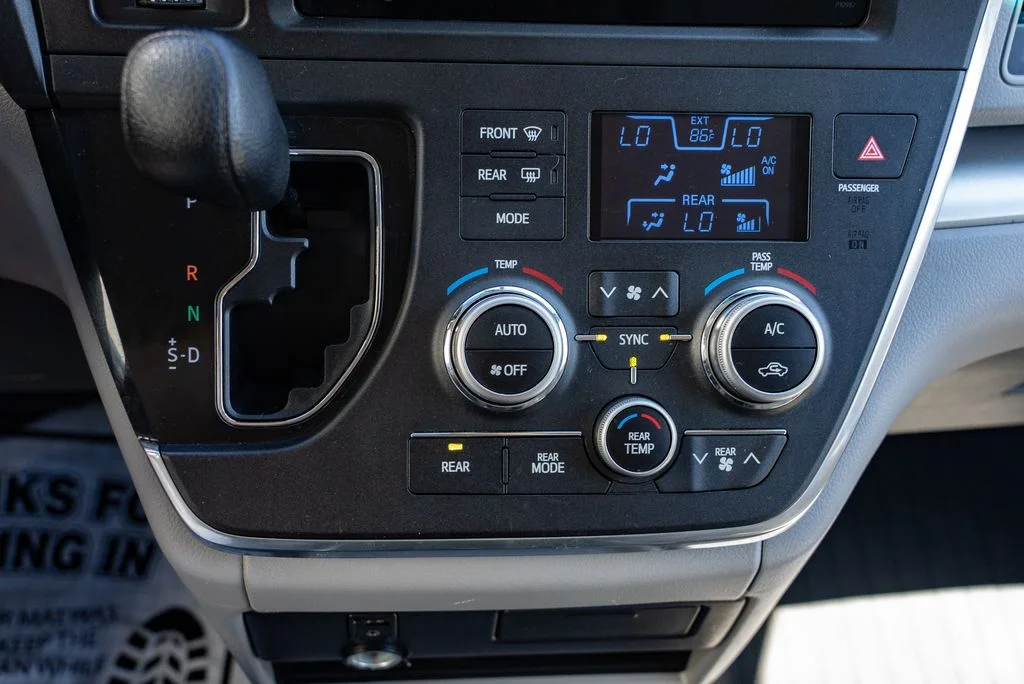 Used 2015 Black Toyota LE image 18