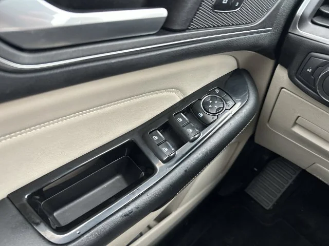 Used 2016 White Ford Titanium image 14
