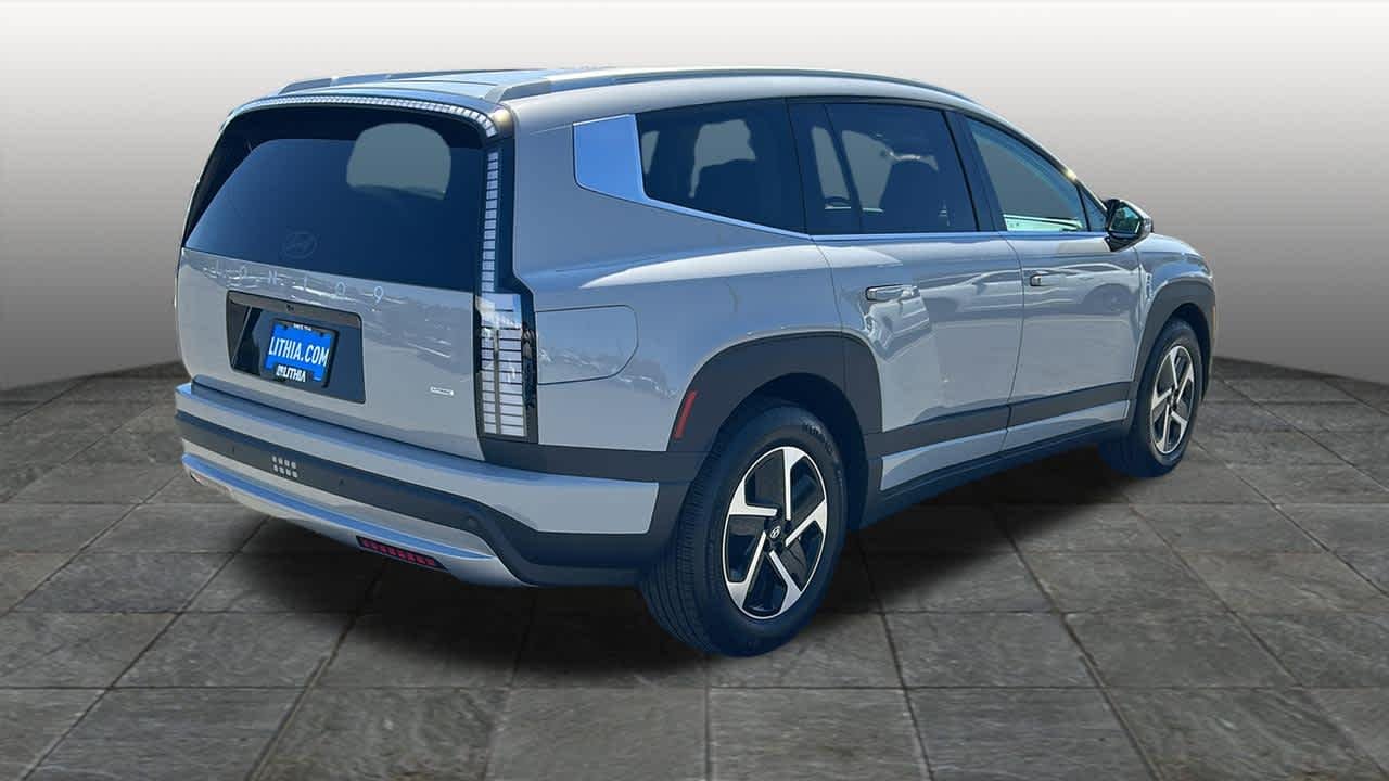 New 2026 Cyber Gray Hyundai SE image 5